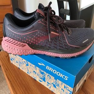 BROOKS Adrenaline GTS 21